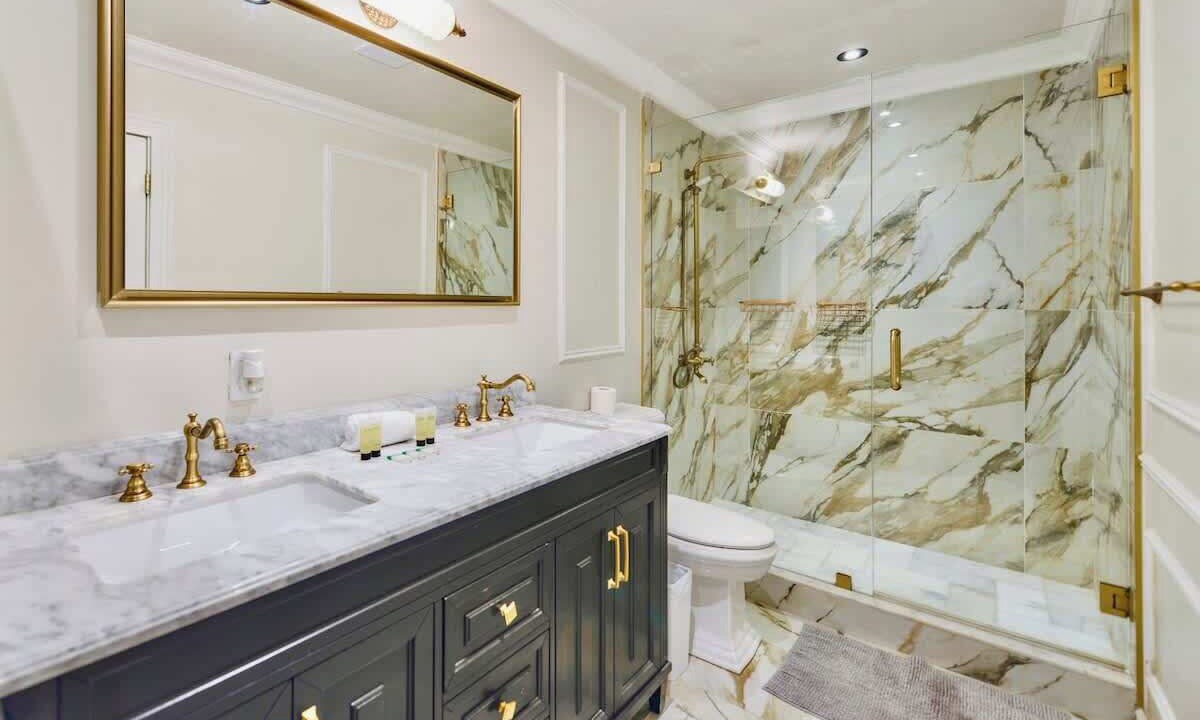 Photo of Bathroom in Middle River Terrace