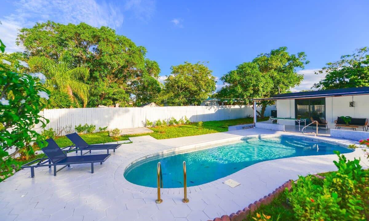 Photo of Outdoor in North Miami