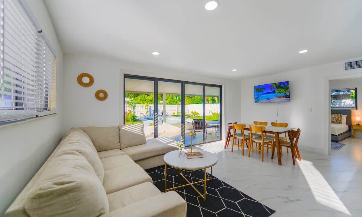 Photo of Livingroom in North Miami
