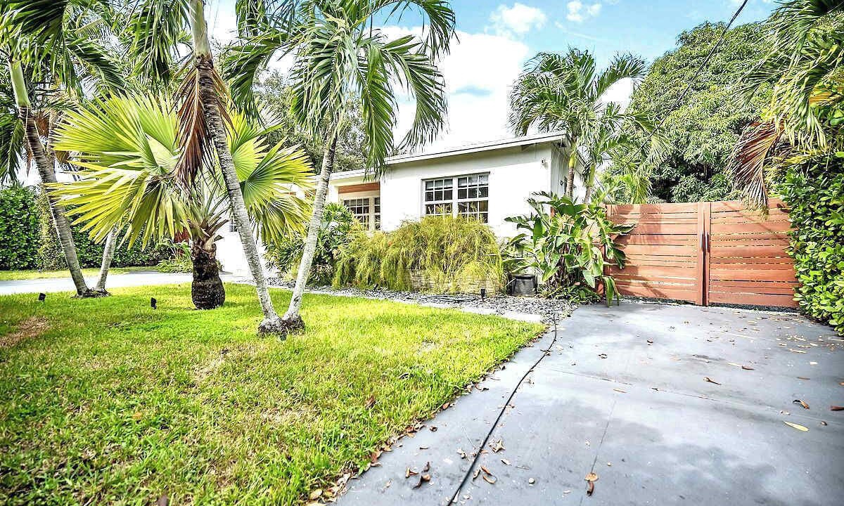 Photo of Outdoor in North Miami