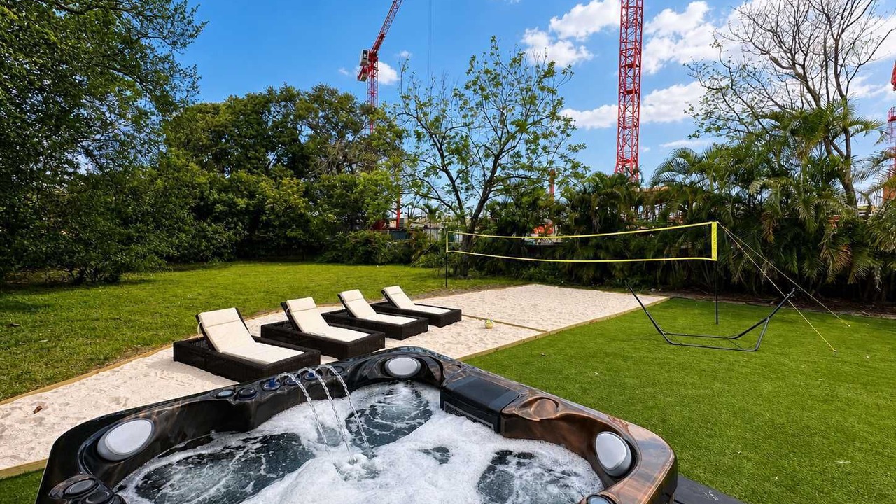 Photo of Outdoor in North Miami