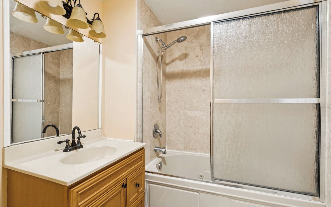Photo of Bathroom in Weehawken