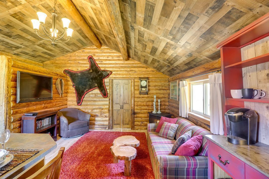Photo of Livingroom in Rexford