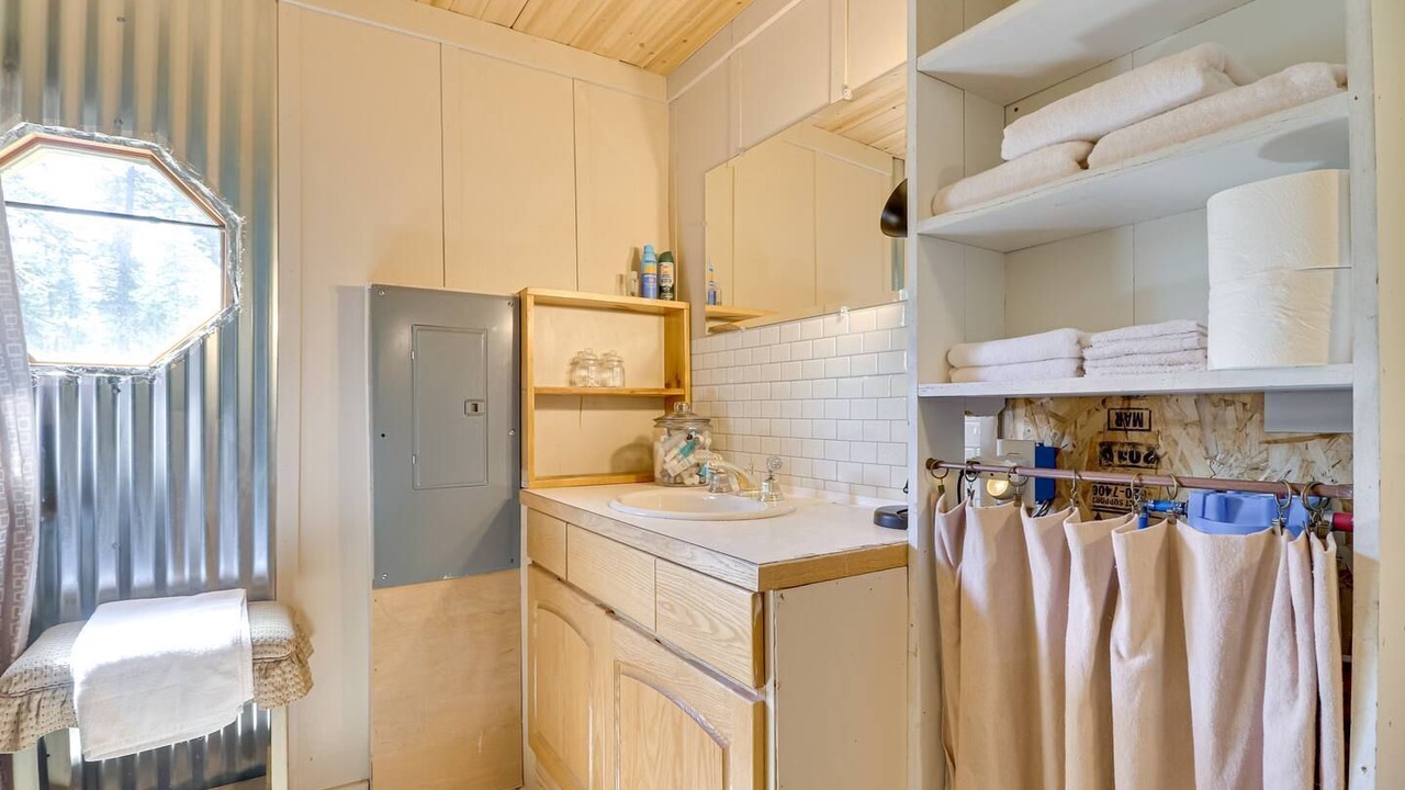 Photo of Bathroom in Rexford
