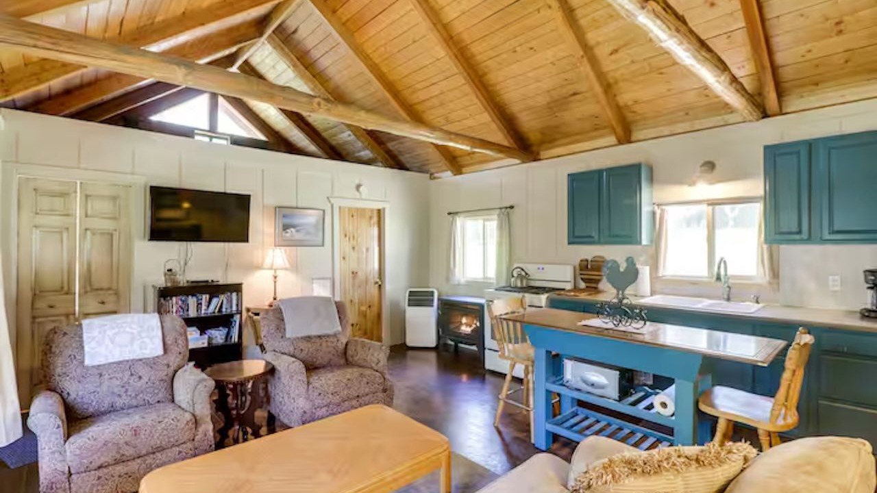 Photo of Livingroom in Rexford