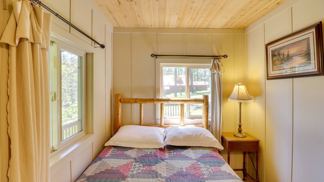 Photo of Bedroom in Rexford