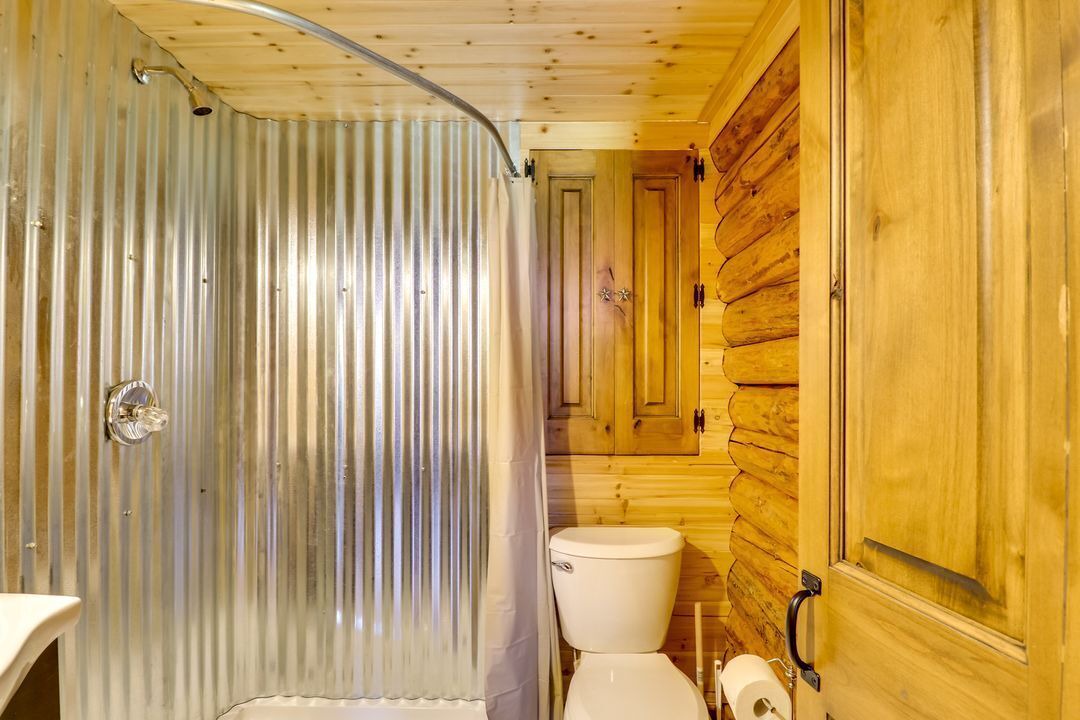 Photo of Bathroom in Rexford