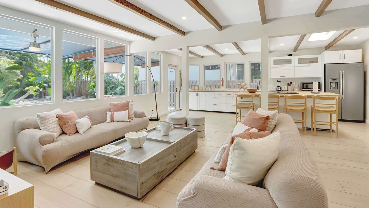 Photo of Bedroom in Biscayne Park