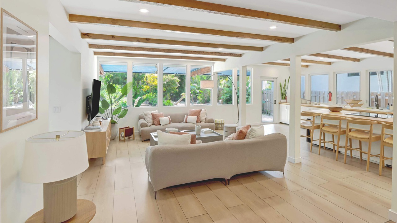 Photo of Bedroom in Biscayne Park