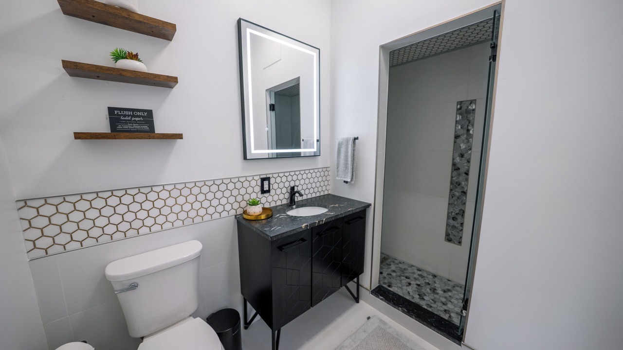 Photo of Bathroom in Lakeside