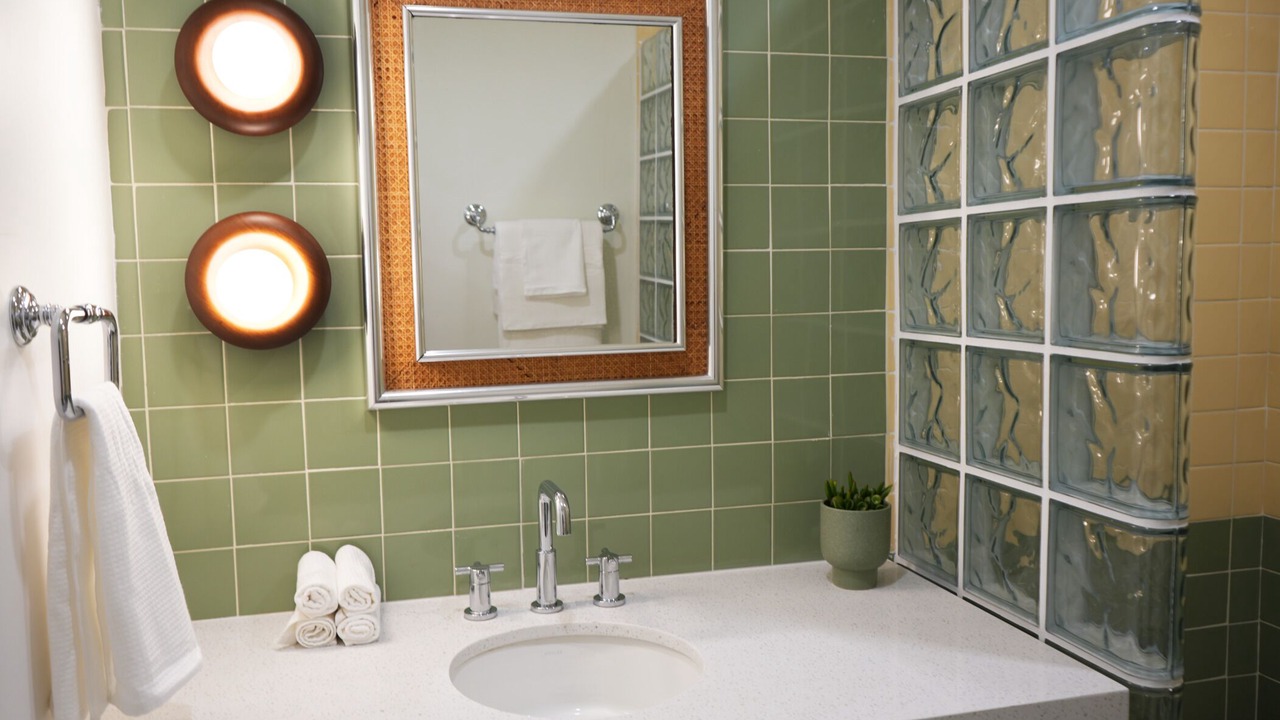 Photo of Bathroom in Dolphin Isles