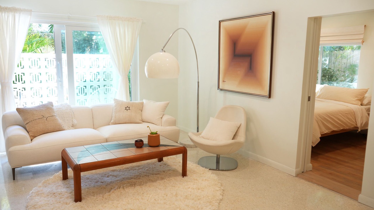 Photo of Livingroom in Dolphin Isles