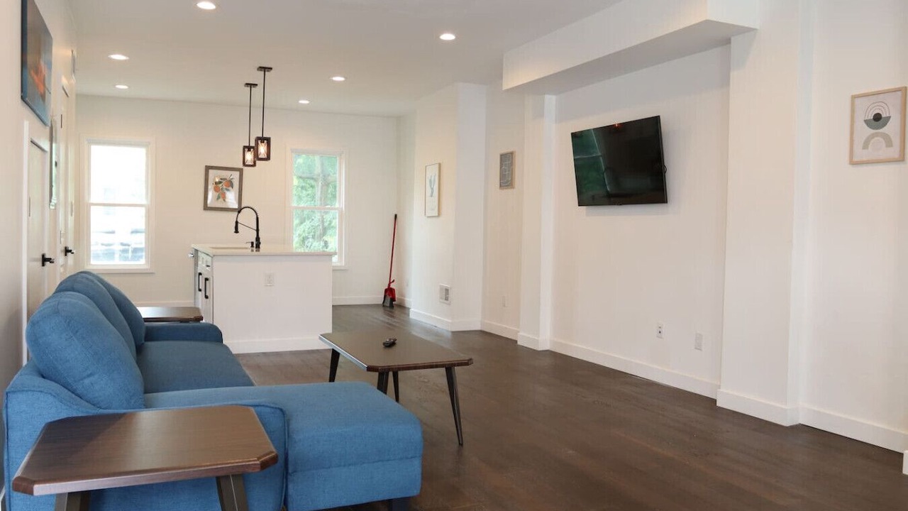 Photo of Livingroom in Communipaw