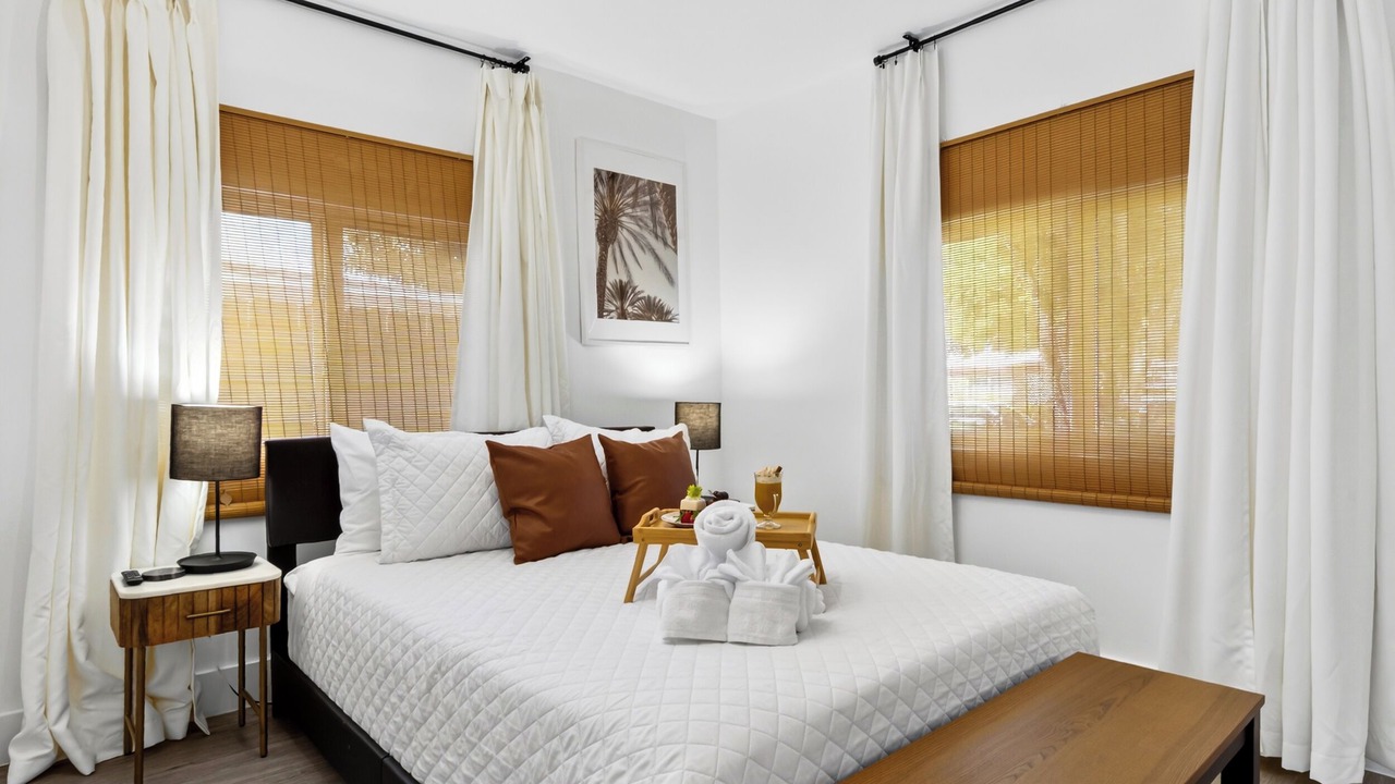 Photo of Bedroom in Dania Beach