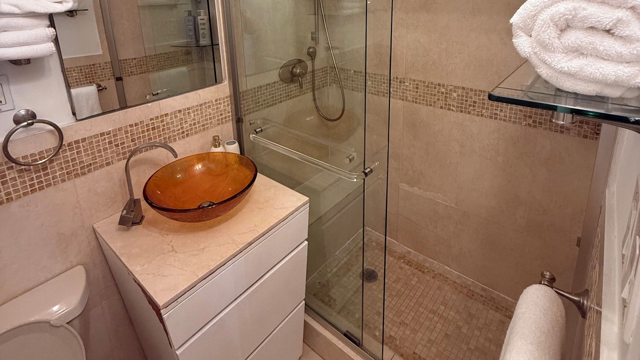 Photo of Bathroom in Tudor City