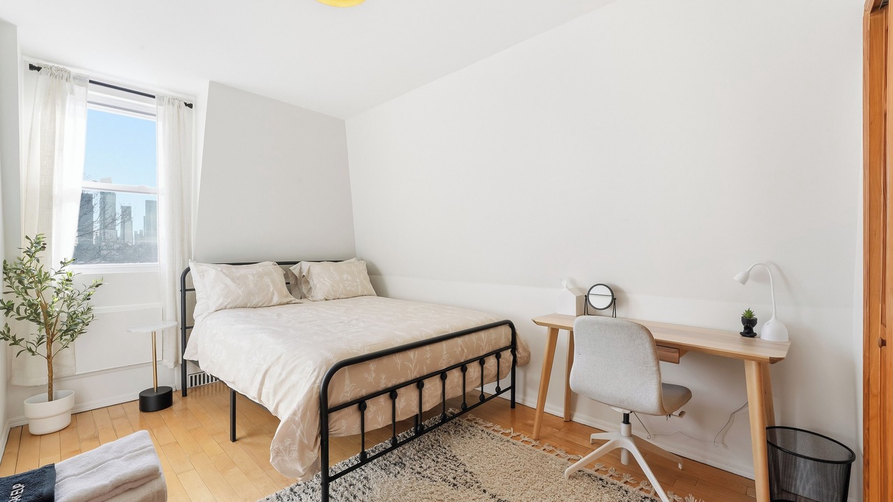 Photo of Bedroom in Weehawken