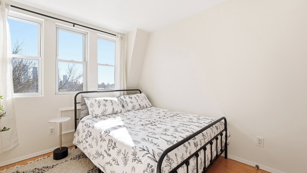 Photo of Bedroom in Weehawken