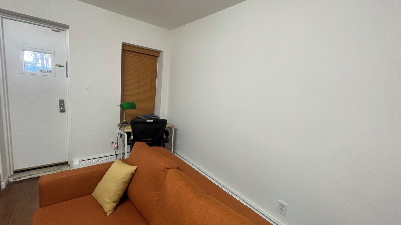 Photo of Livingroom in Longwood
