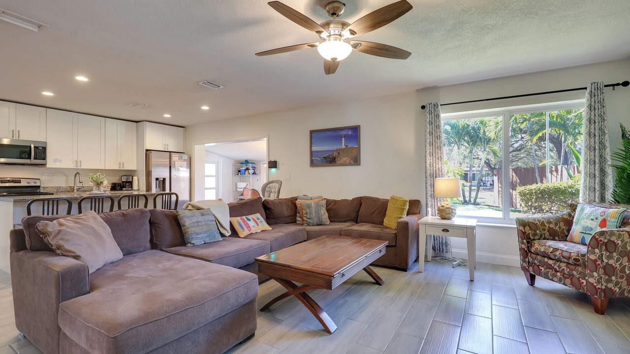 Photo of Livingroom in Central Fort Lauderdale
