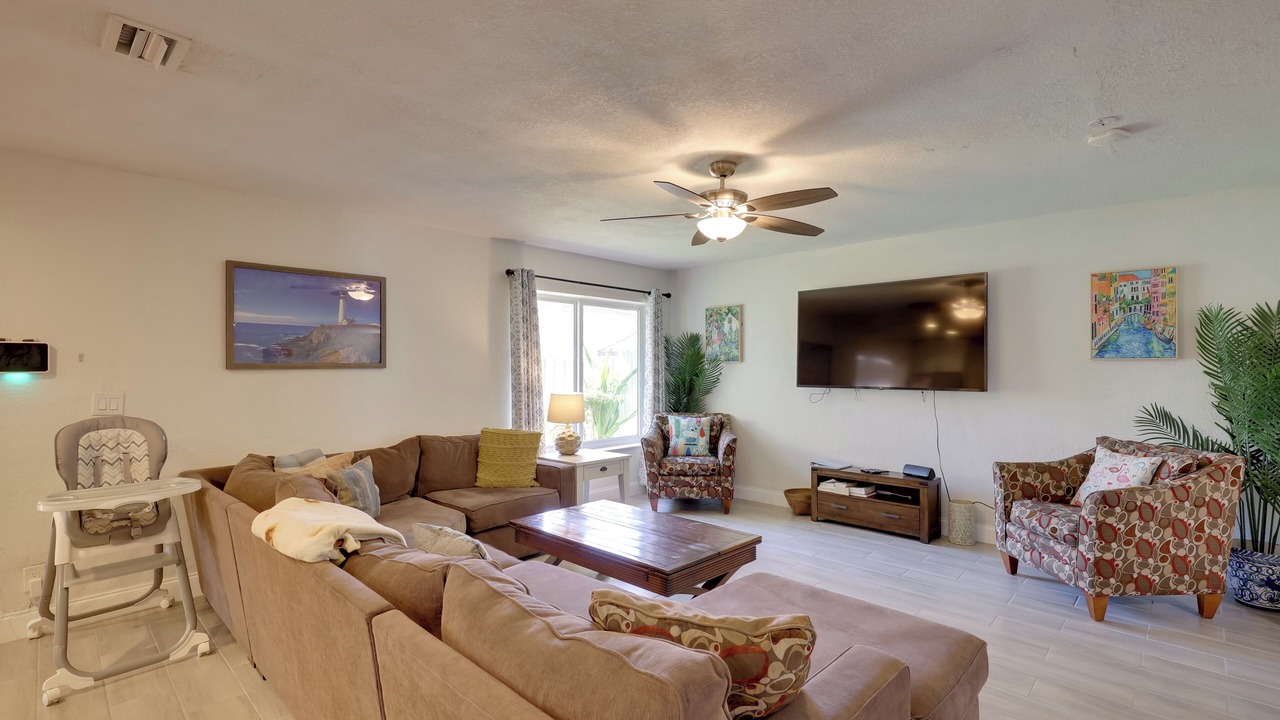 Photo of Livingroom in Central Fort Lauderdale