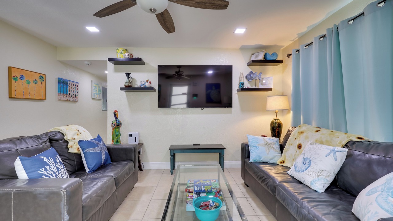 Photo of Livingroom in Central Fort Lauderdale