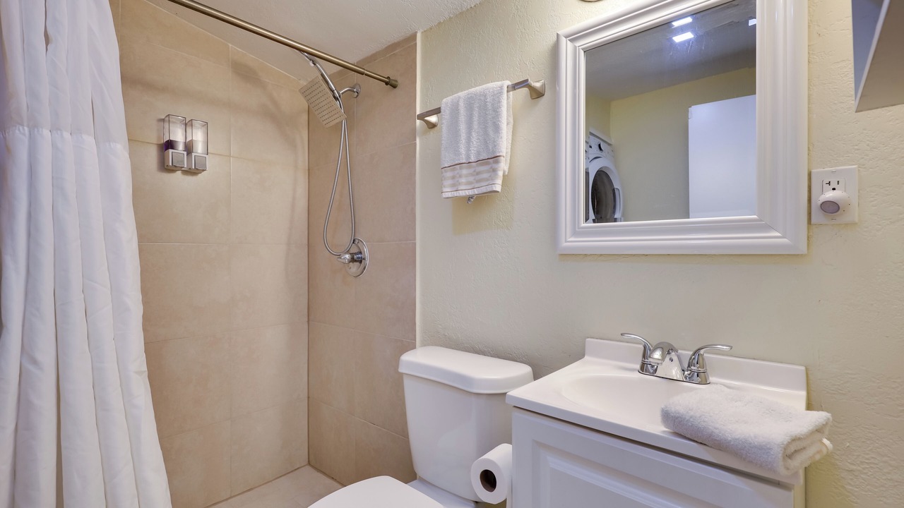 Photo of Bathroom in Central Fort Lauderdale
