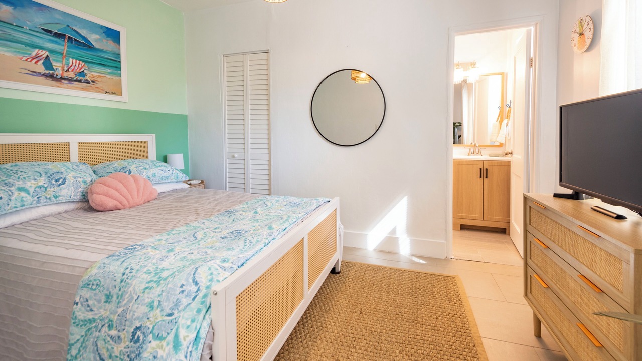 Photo of Bedroom in South Lake