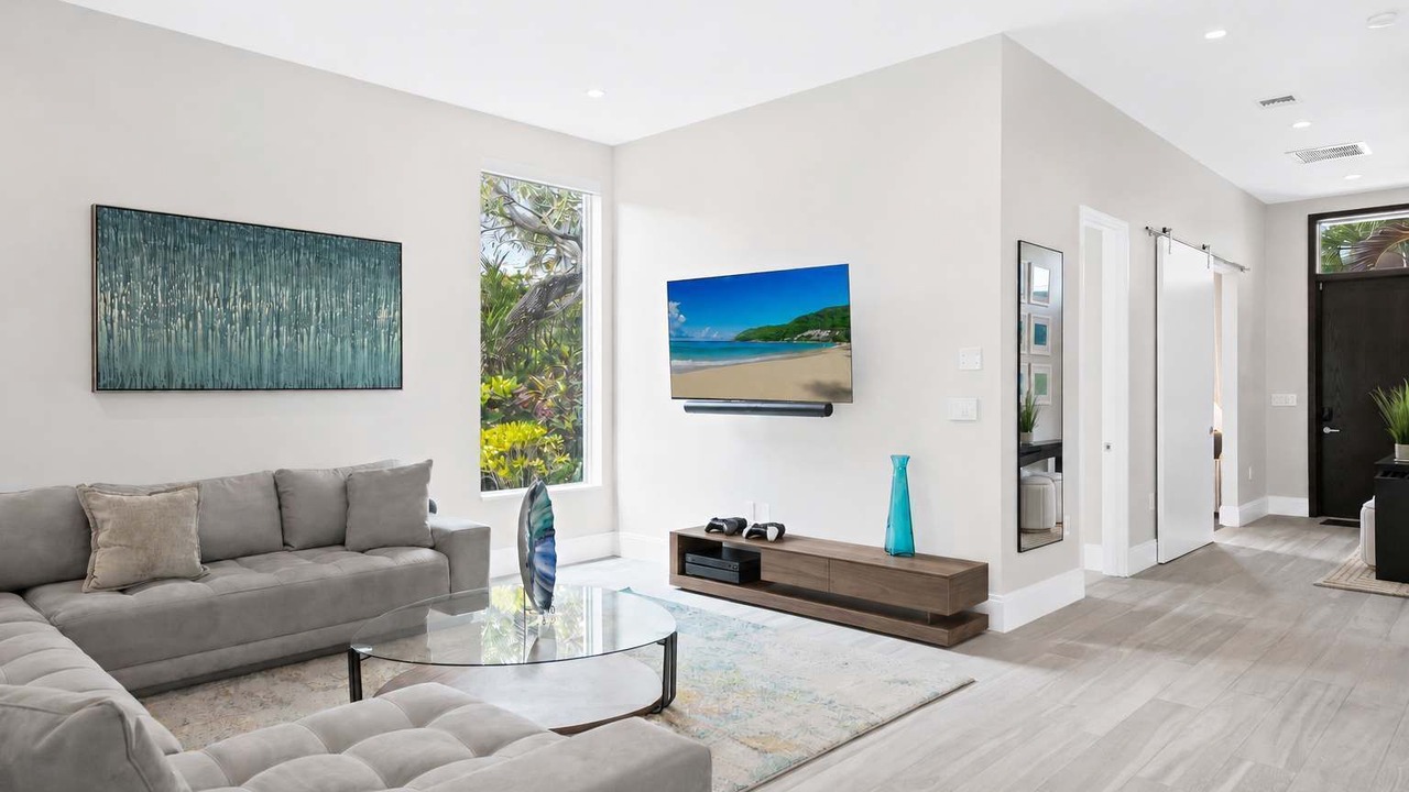 Photo of Livingroom in Dolphin Isles