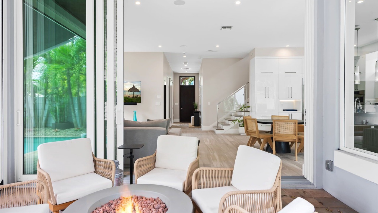Photo of Livingroom in Dolphin Isles