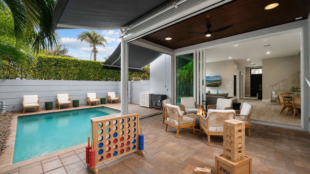 Photo of Outdoor in Dolphin Isles