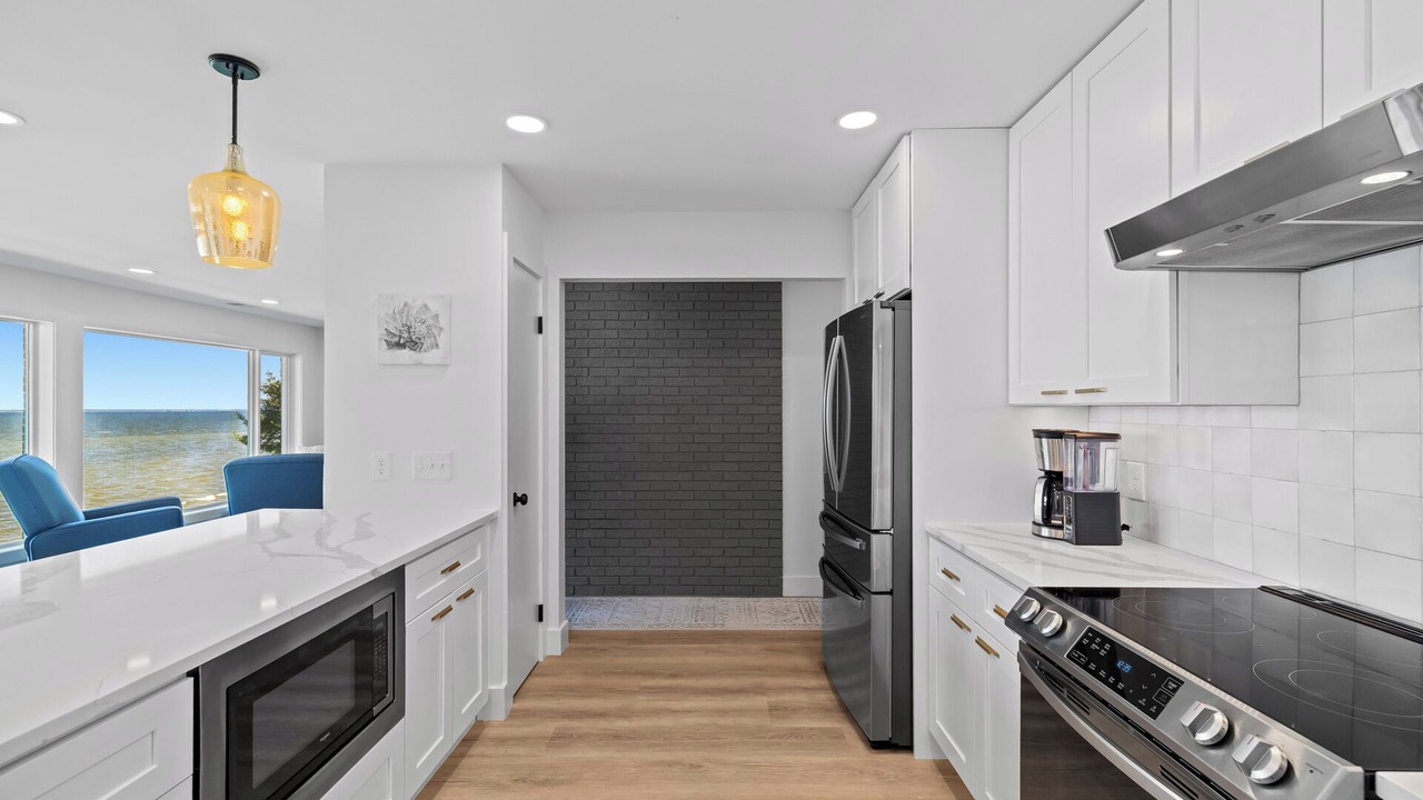 Photo of Kitchen in Calvert Beach-Long Beach