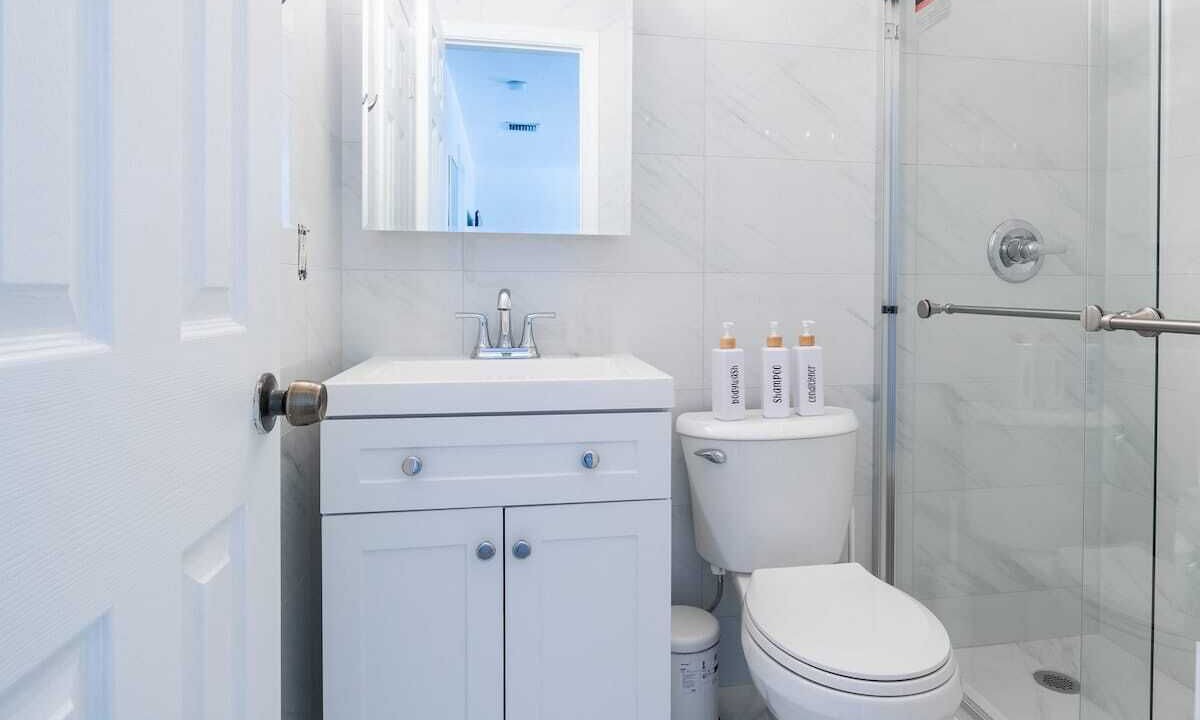 Photo of Bathroom in Riverside Park