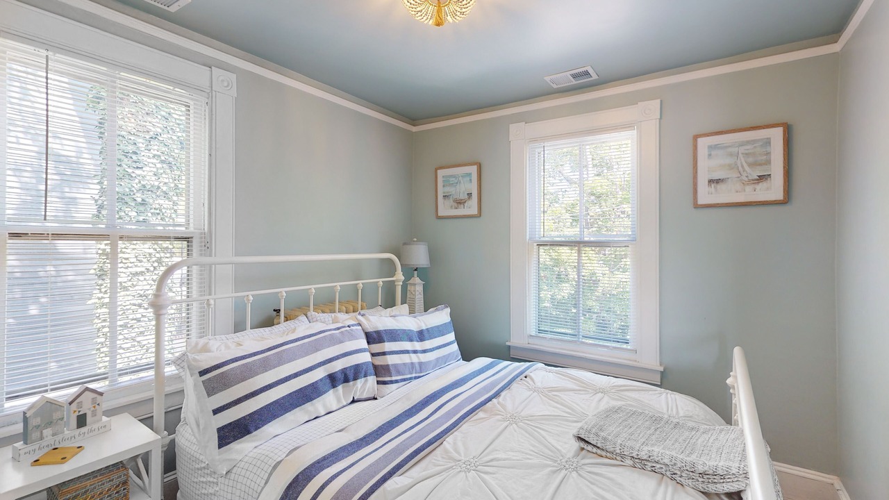 Photo of Bedroom in Historic District