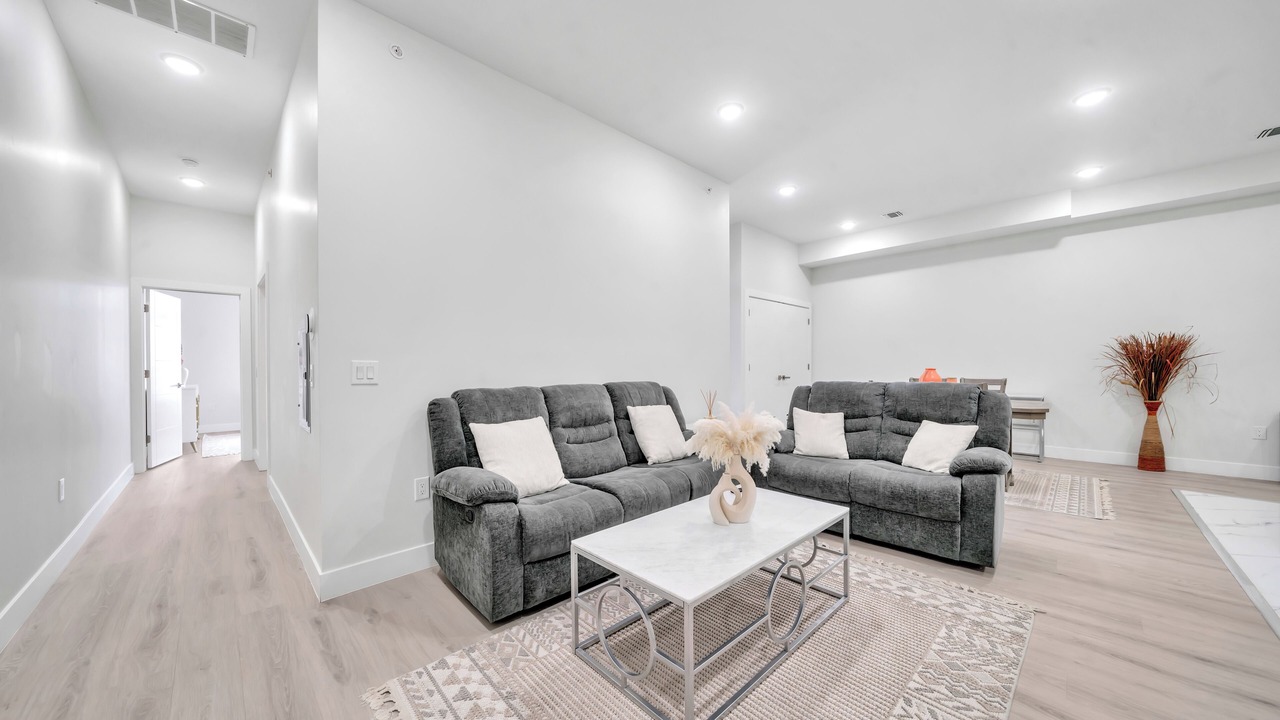 Photo of Livingroom in Paterson