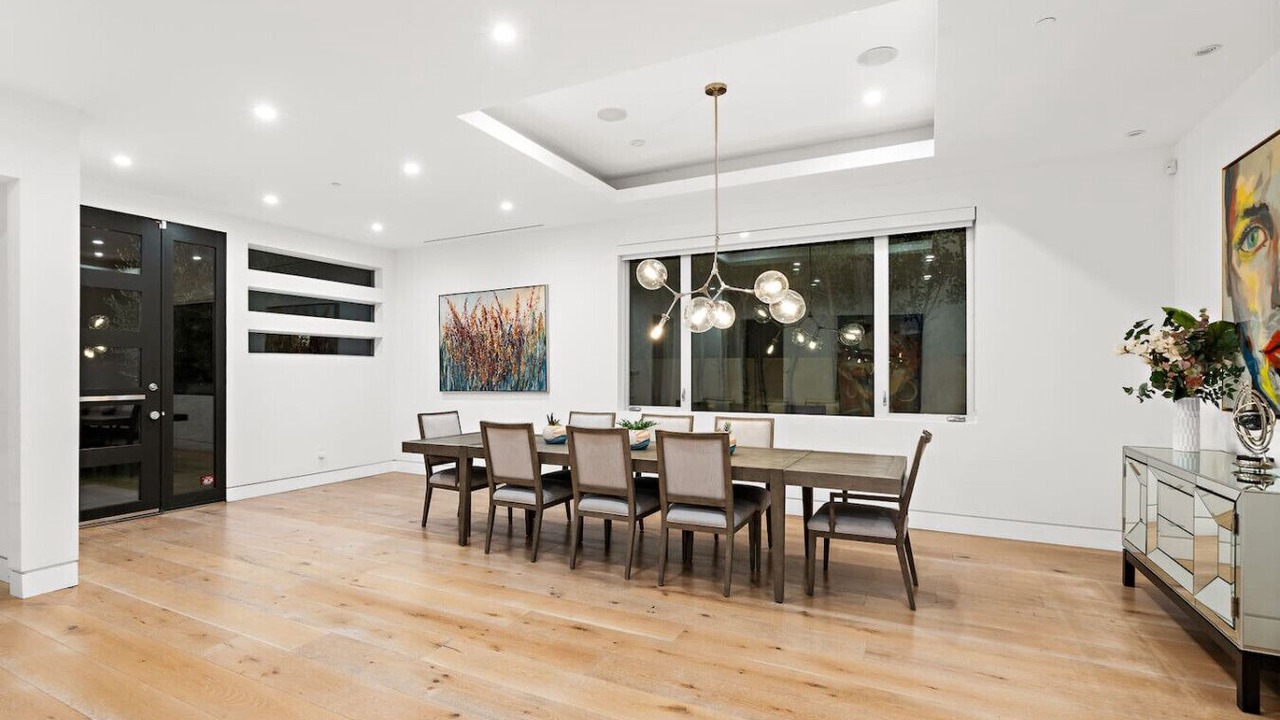 Photo of Others in Melrose