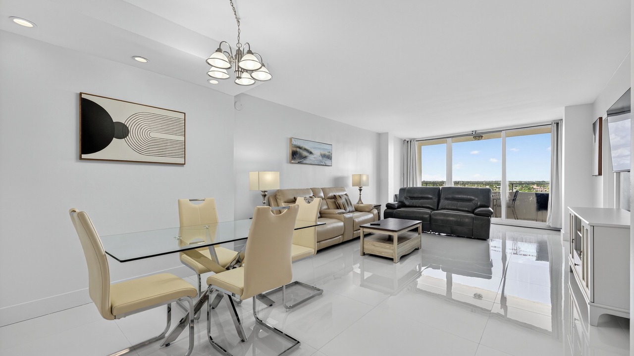 Photo of Livingroom in Bermuda Riviera