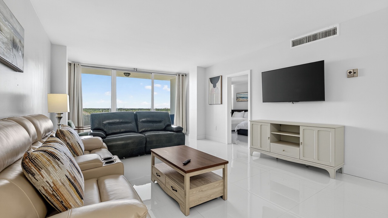Photo of Livingroom in Bermuda Riviera