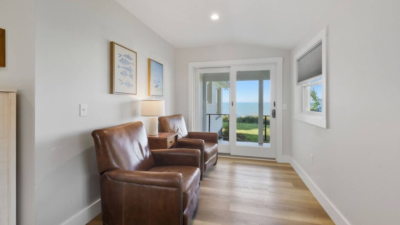Photo of Livingroom in Tolchester Beach