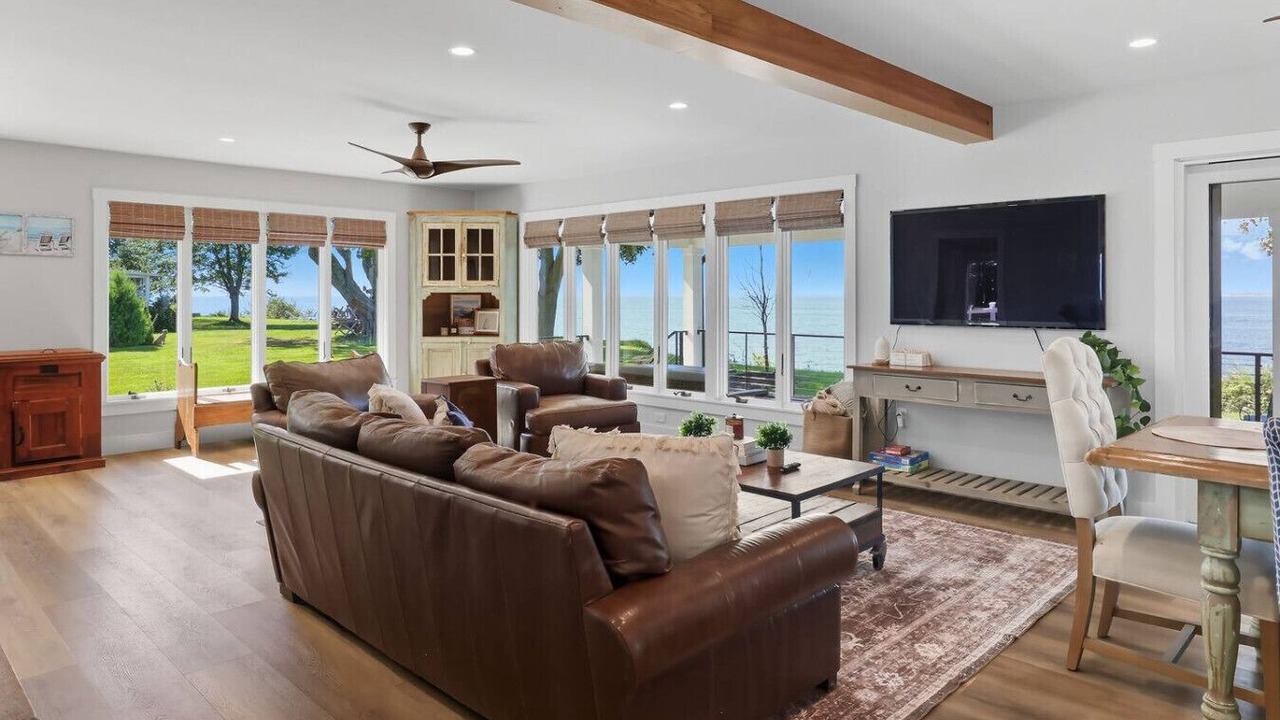 Photo of Livingroom in Tolchester Beach