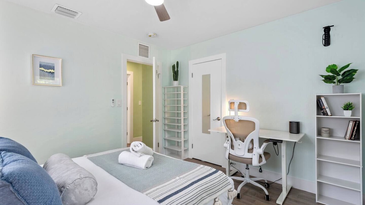Photo of Bedroom in Lake Ridge