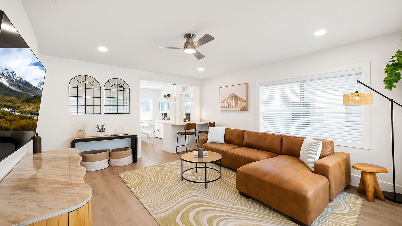Photo of Livingroom in Lake Ridge