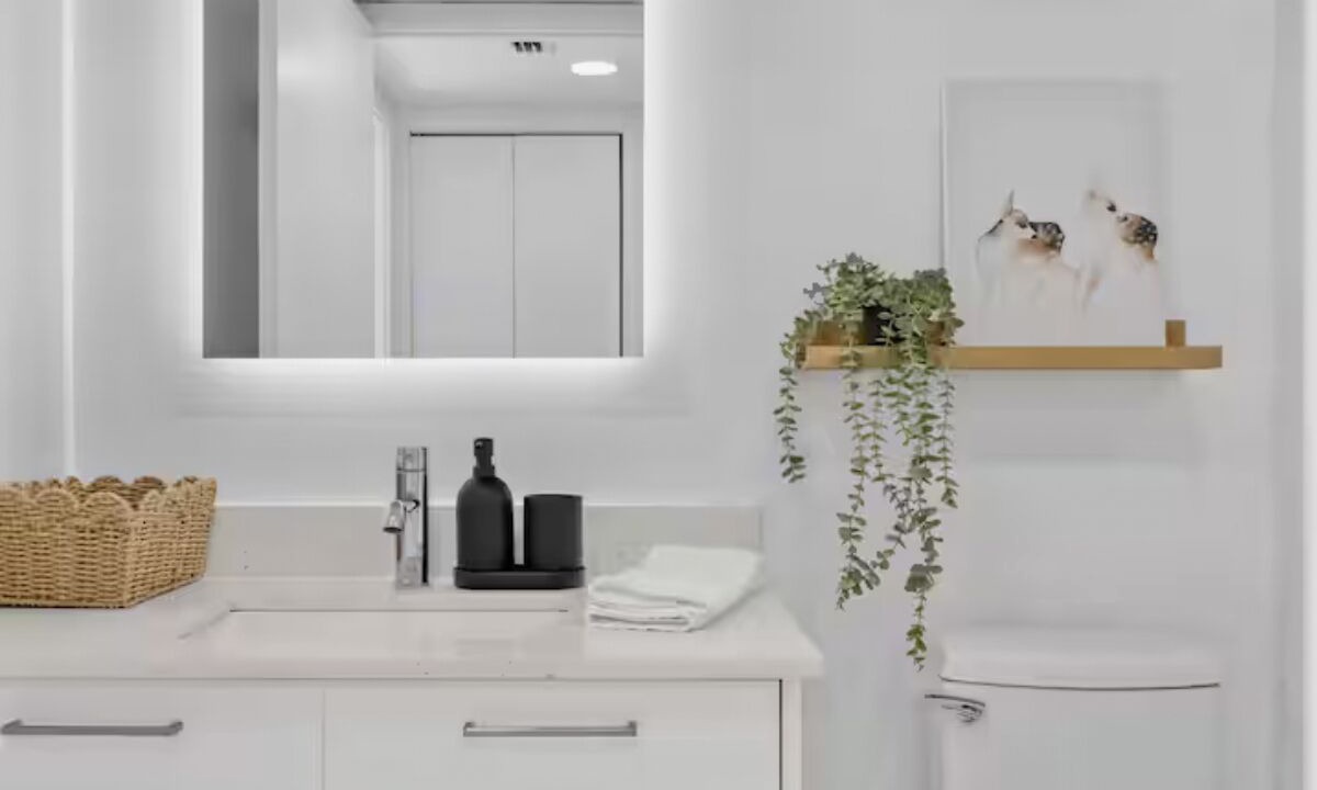 Photo of Bathroom in Downtown Hollywood