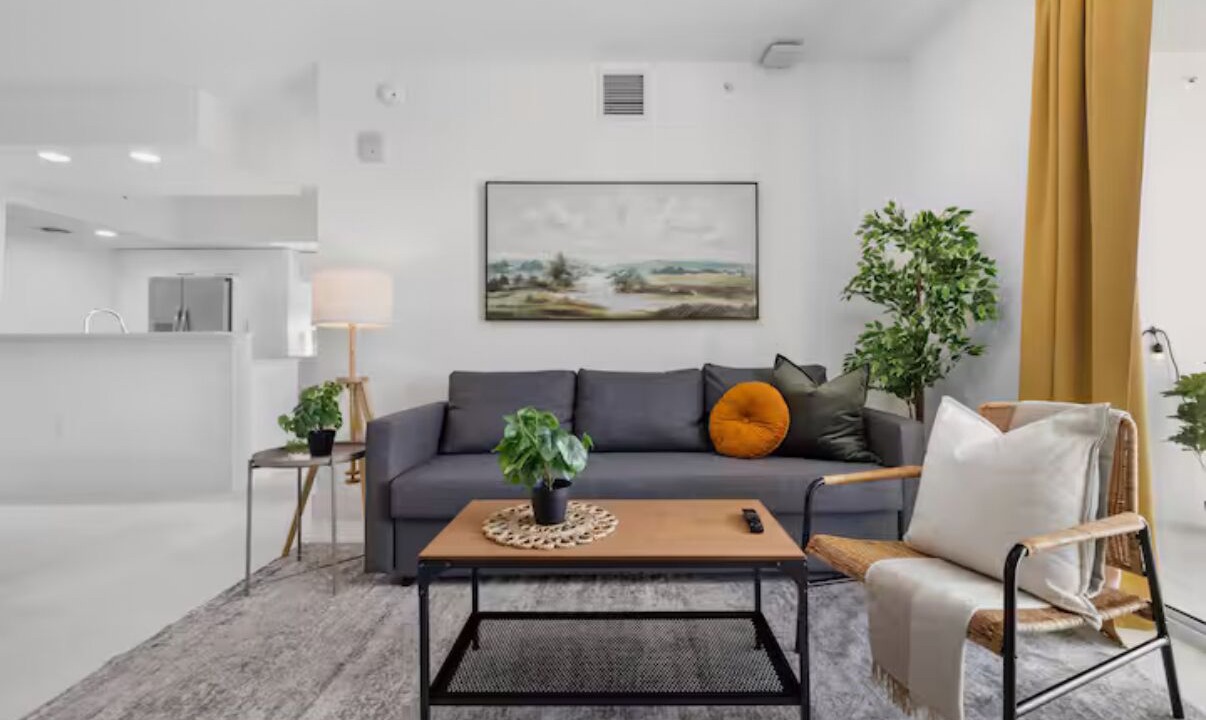 Photo of Livingroom in Downtown Hollywood