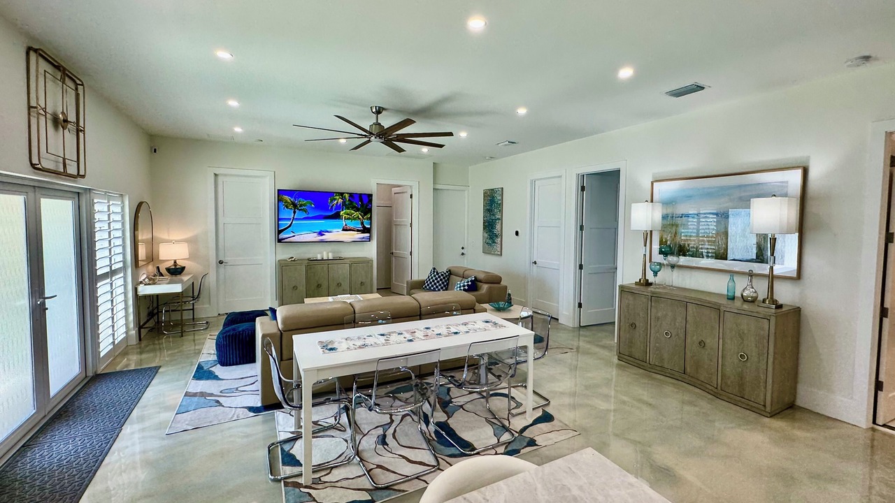 Photo of Livingroom in Dania Beach