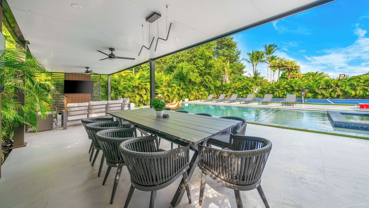 Photo of Outdoor in Golden Glades