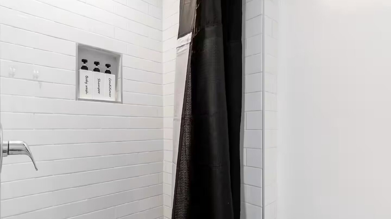 Photo of Bathroom in Little Haiti