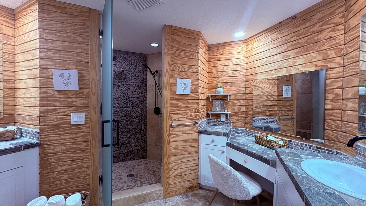 Photo of Bathroom in Lake Worth