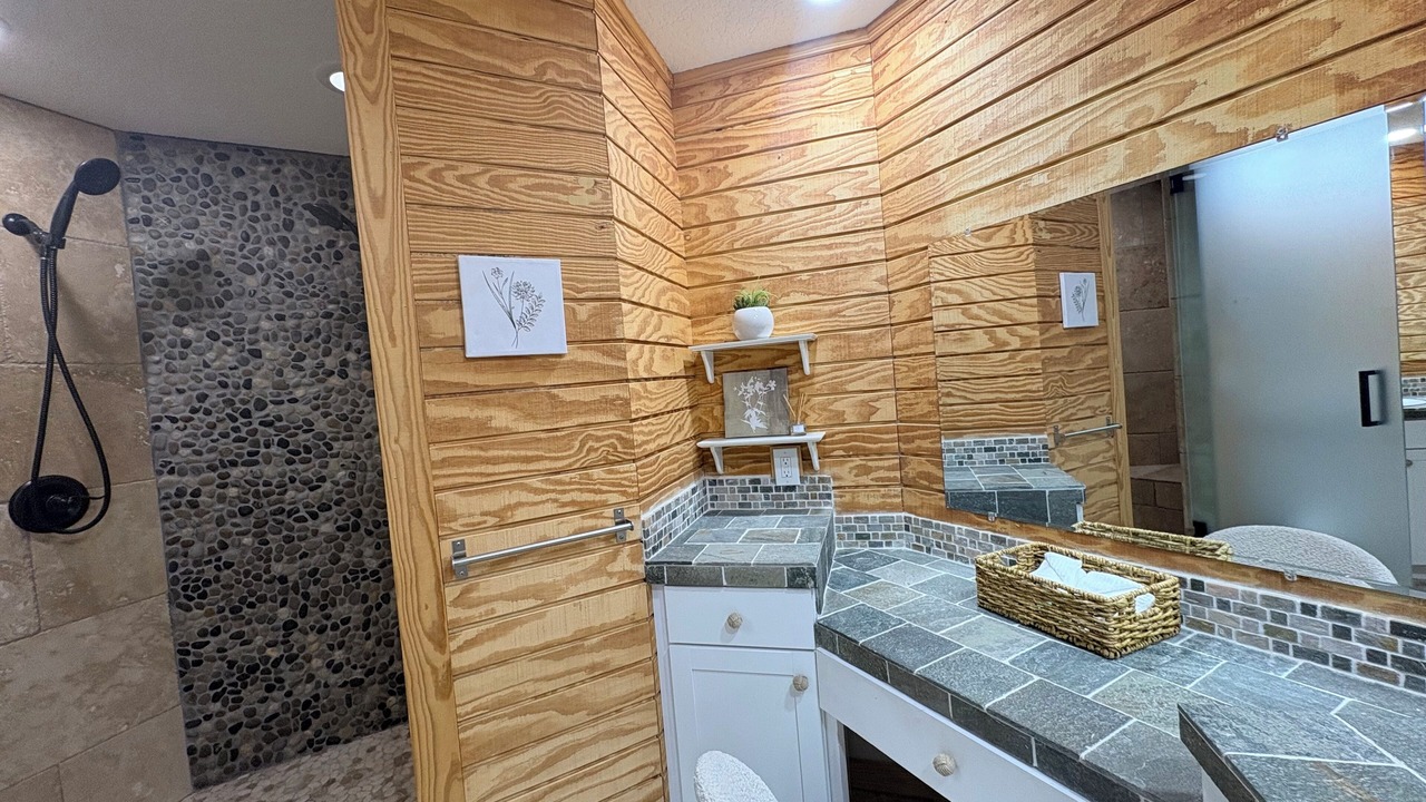 Photo of Bathroom in Lake Worth