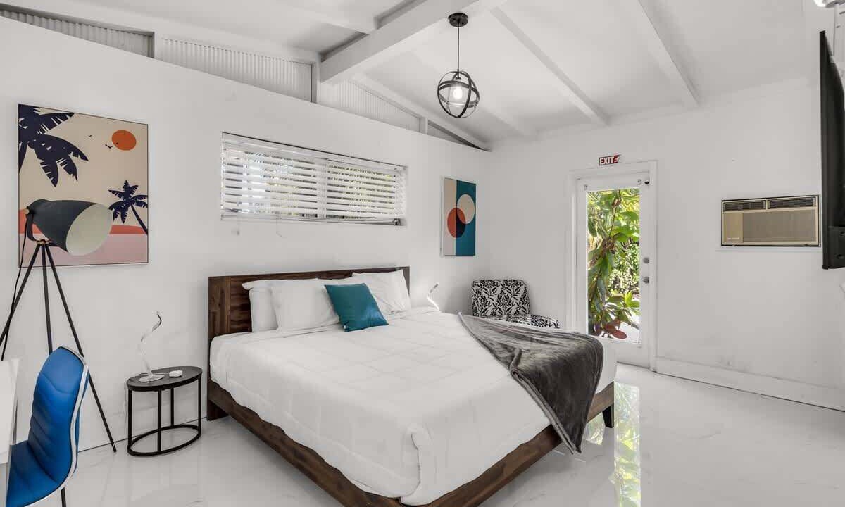 Photo of Bedroom in Middle River Terrace