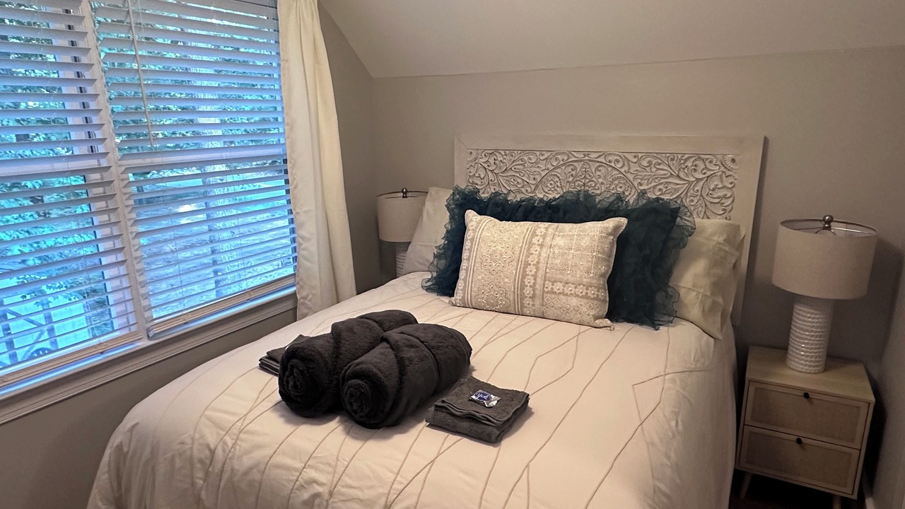 Photo of Bedroom in Lusby